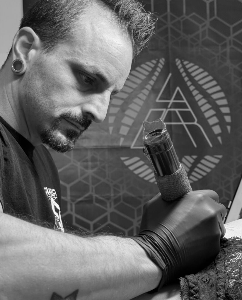 Max Labar - Tattoo Artist